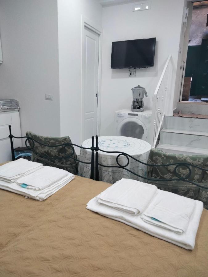 Casa Luisa Apartment เนเปิลส์ ภายนอก รูปภาพ